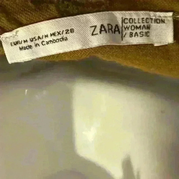 Zara crop tee with velvet leaf pattern MEDIUM - Picture 4 of 5